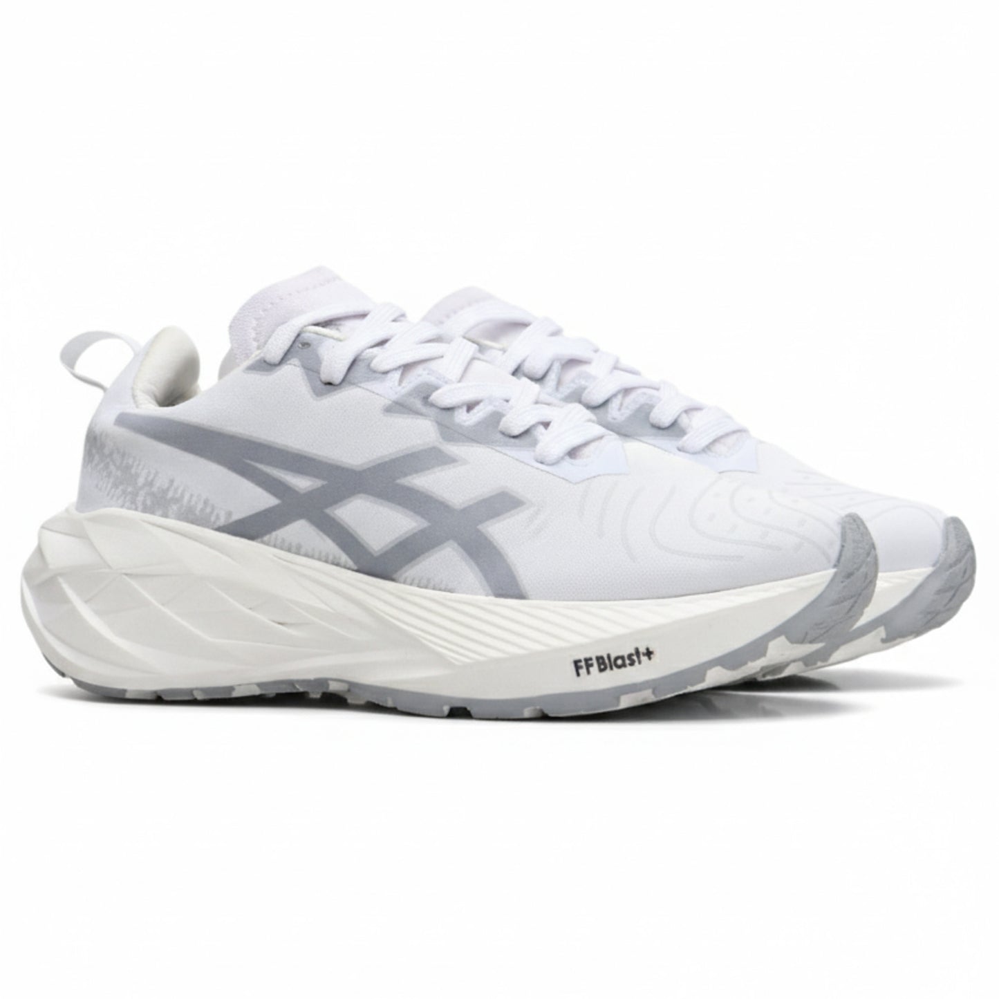 Asics Novablast Unisex | Corre más ligero, más rápido y sin impacto: siente el rebote en cada paso.